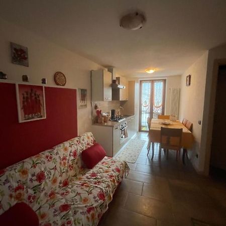 La Casa Di Pucci Nel Borgo Affrescato Di Parlasco Cortenova Dış mekan fotoğraf