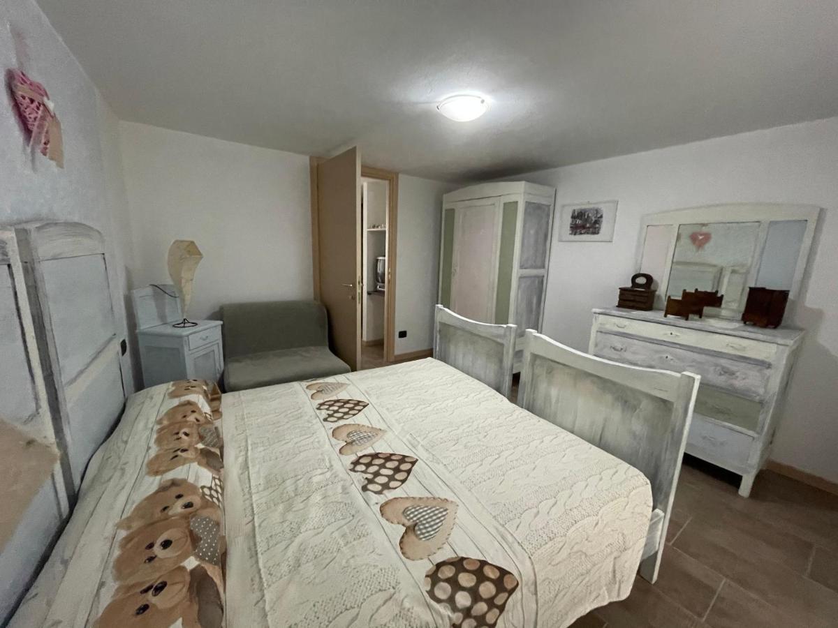 La Casa Di Pucci Nel Borgo Affrescato Di Parlasco Cortenova Dış mekan fotoğraf