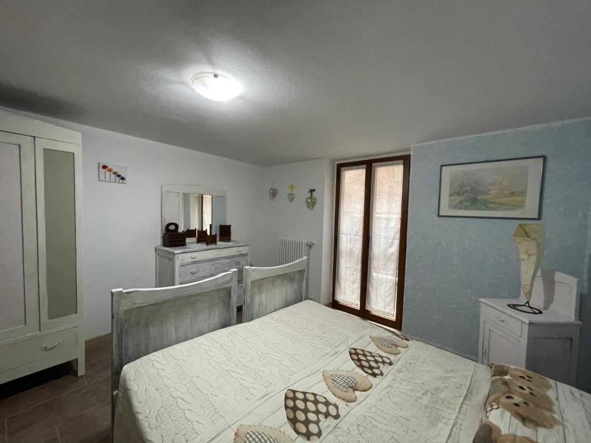 La Casa Di Pucci Nel Borgo Affrescato Di Parlasco Cortenova Dış mekan fotoğraf