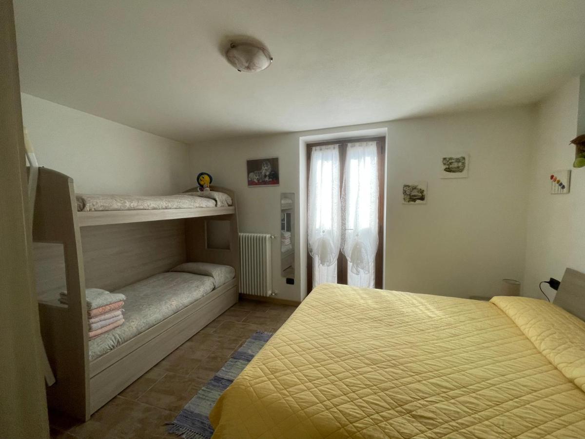 La Casa Di Pucci Nel Borgo Affrescato Di Parlasco Cortenova Dış mekan fotoğraf
